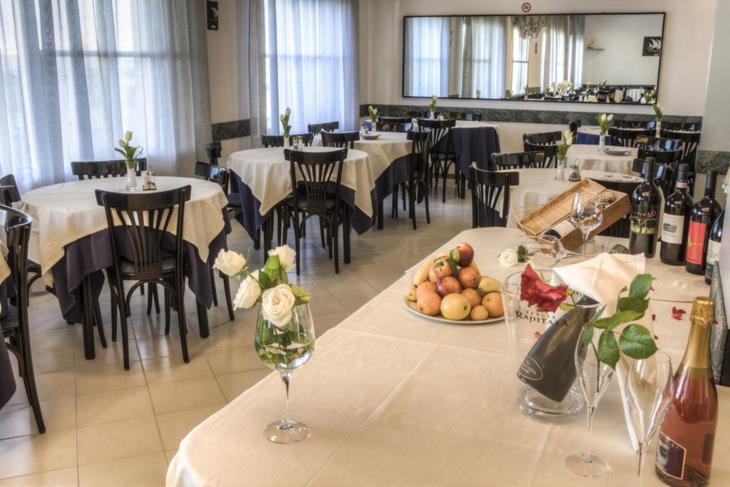 Albergo Aquila Rimini Ngoại thất bức ảnh